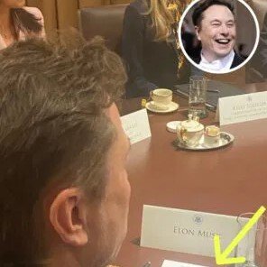 Elon Musk’s Cabinet meeting photo goes viral after people notice what’s scribbled on his notepad