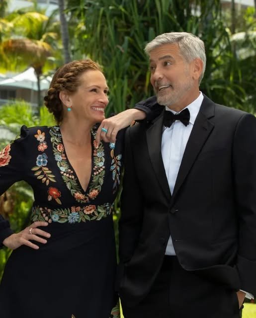 What George Clooney thinks of Julia Roberts’ outfit with his face on it is now known.