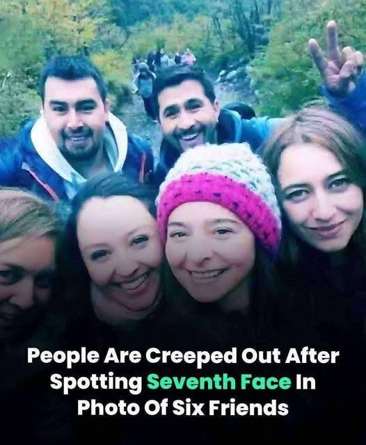 People left terrified after spotting creepy hidden face in group photo