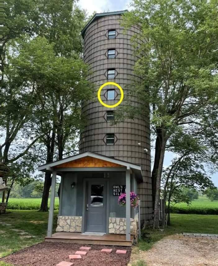 Man converted storage silo into a beautiful 2-bedroom home. See inside