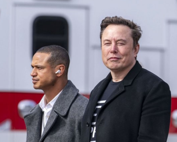 Elon Musk’s Expanding Empire: SpaceX, AI, Politics, and Succession Talks