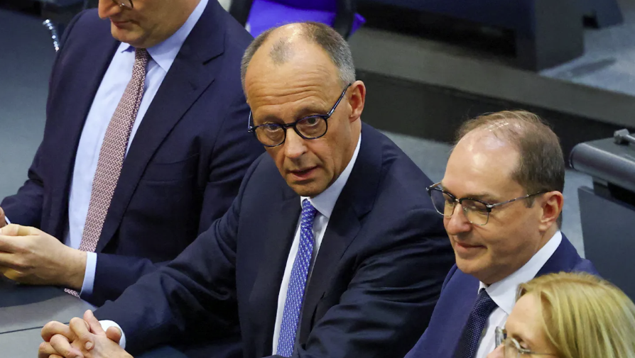 Germany’s chancellor ends weapons range limits for Ukraine despite Russian nuclear threats