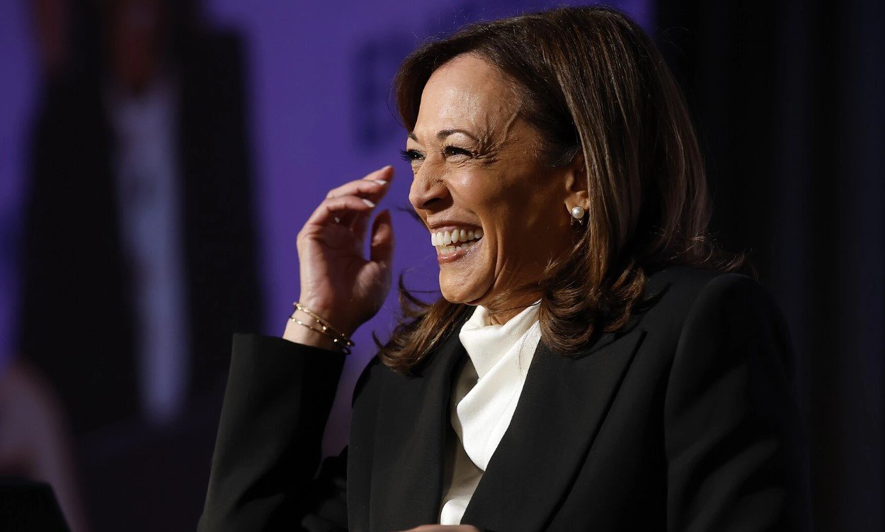 Kamala Harris Criticizes Trump Administration and Musk at Australian Conference