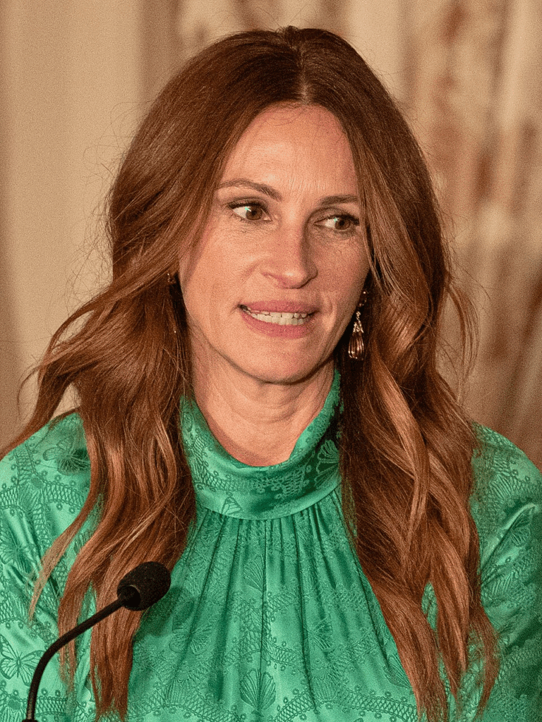 Julia Roberts Shares Grief With Fans After Devastating Family Tragedy