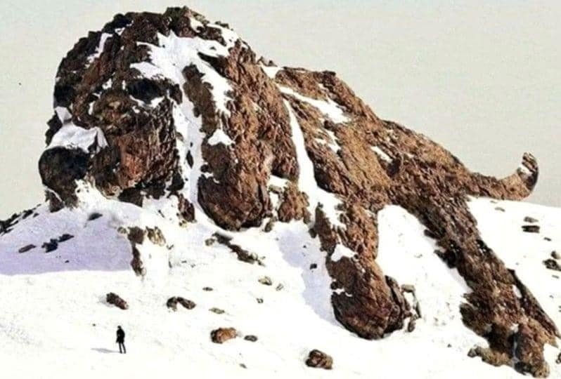 Do You See Something Hidden in the Mountain? (Photo&Video)