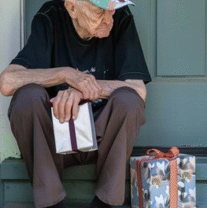 At 93, He Welcomed Family to His Birthday—But Only a Stranger Came
